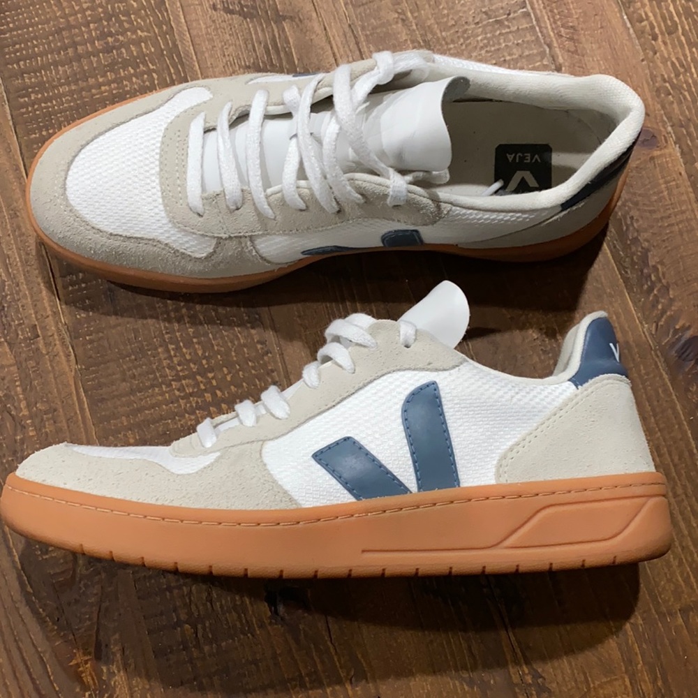 Men’s white Veja sneakers
